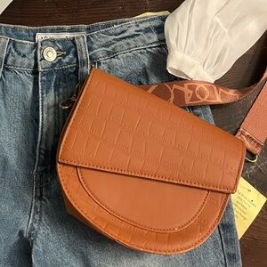 Chic Tan Shoulder Bag